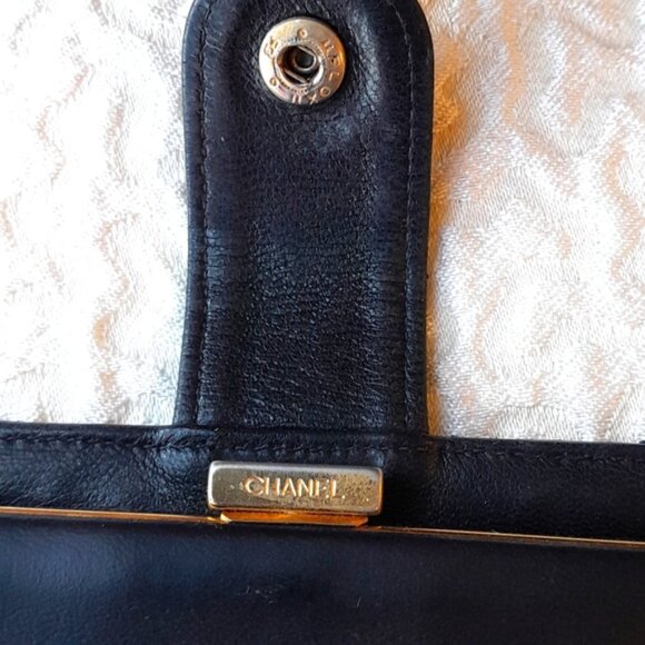 Chanel VTG Kiss Lock Long Clutch/Wallet! - Picture 6 of 16